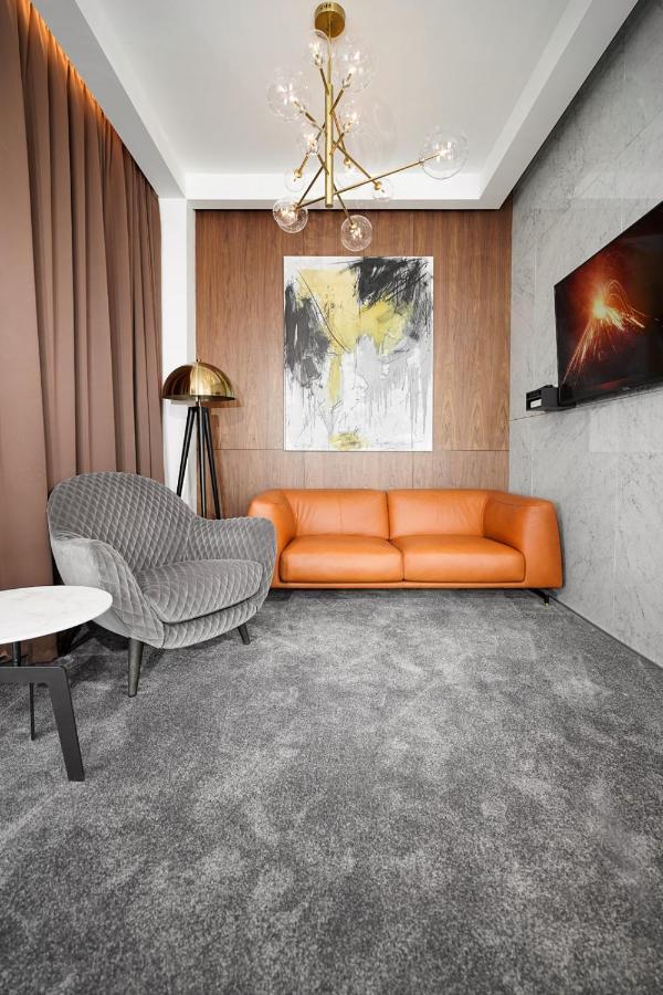 Hotel Srbija Lux Stara Pazova Buitenkant foto