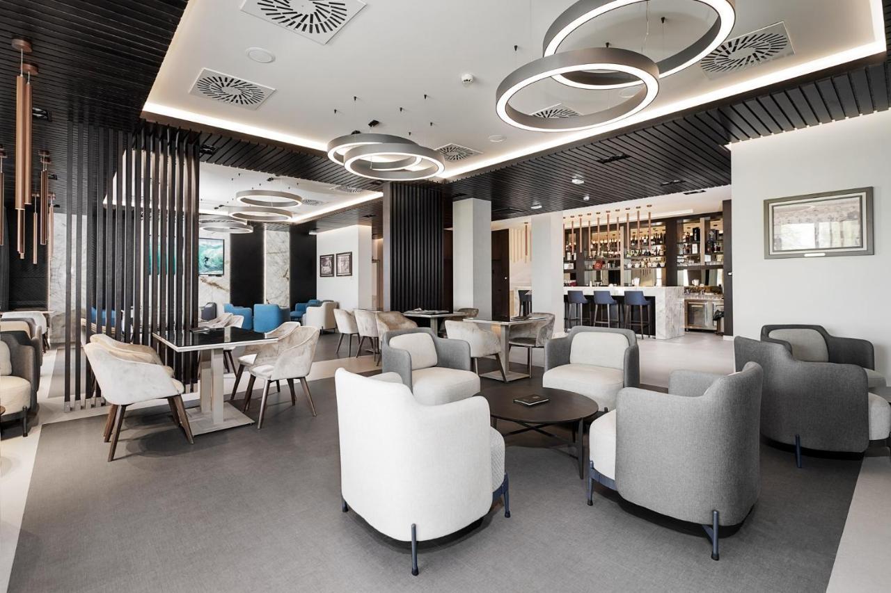Hotel Srbija Lux Stara Pazova Buitenkant foto