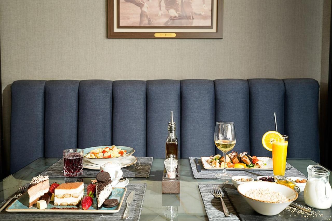 Hotel Srbija Lux Stara Pazova Buitenkant foto