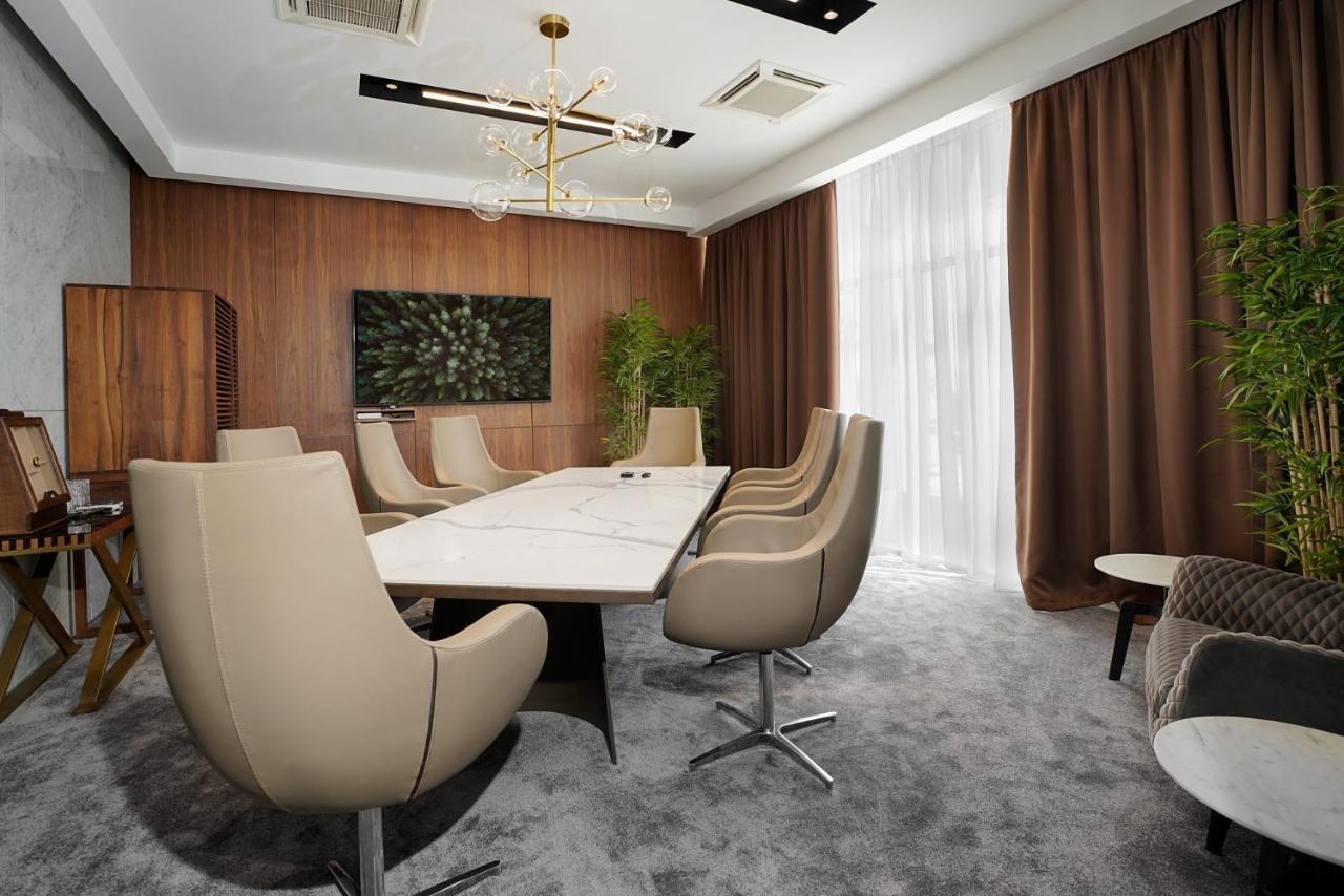 Hotel Srbija Lux Stara Pazova Buitenkant foto